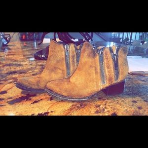 Freebird Clash Sand boots size 7